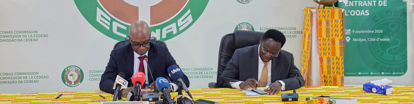 DG AISSI and DG PITCHE sign the official record of assumption of duty in Abidjan
